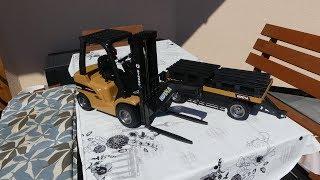 Disassembly and quick look inside Huina 577 forklift