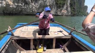 VIETNAM: Halong Bay 3/3