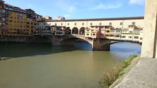 Florencia, Italia / Ponte Vecchio - Fiume Arno / Puente Viejo - Río Arno