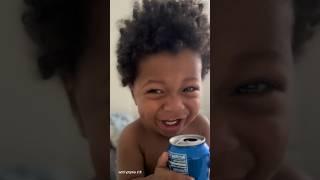 This little boy laughs like an old man 