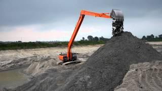 HITACHI ZX350LC-5 SLF20 on gravel