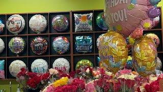 balloons display in Kroger Sugarland #balloons #balloonshop #krogerfinds #balloondecor #balloon_pop