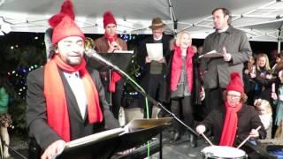 Caroling in Gramercy Park, New York City - December 24, 2016 (4 Songs)