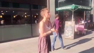 Opera Street Performer Comedian Goes Viral as Acapella Singer no Autotune Singing Amazing Voice