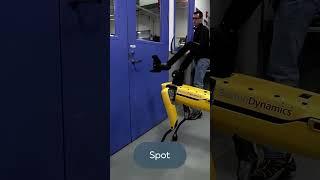 Робот #Spot от #BostonDynamics