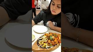 Heera sweets me dinner Kiya #trendingreels #food #viralvideo #shortaday #foodvlog #viralvideo #yt