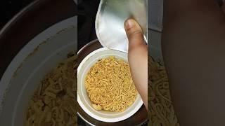 Cup Noodles quick and easy style #shortvideo # Chunky chicken