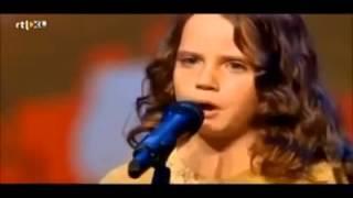 Young girl shocks the entire studio!