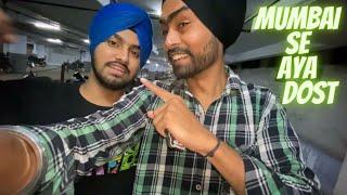 Mumbai se Aya Mera Dost @gurjeetsinghgulwan Delhi Darshan • Explore With Amrik