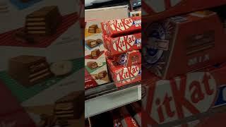 Kit Kat #shorts #chocolates #kitkat #2022 #sweets #clips #godis #sweettooth #KitKatsenses #crunchy