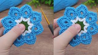 ~Amazing~ How to make a very easy crochet flower motif in blue #crochet #knitting