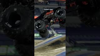 San Diego, CA Show 1 HIGHLIGHTS - Monster Jam 01/04/2025 #monsterjam #sandiego #shorts