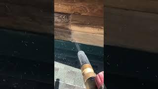 Using environmentally friendly media to restore log homes #sandblasting #oddlysatisfying #satisfying