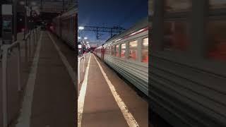 Свистящая ЭТ2-018 прибывает на Белоостров #электричка #train #поезд #railway #эт2