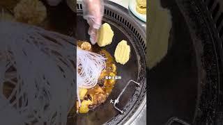 东北铁锅炖 铁锅炖大鹅 铁锅炖嘎嘎香 东北菜 东北特色 这个是真真的铁锅炖大鹅，想吃的赶紧买。