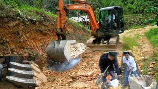 Đường Nậm Biếu (T3) Căng Kĩ thuật thay Răng gầu đào đá Máy Xúc đào xong dãnh đoạn đường đầu tiên