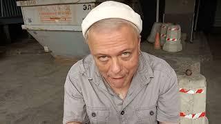 Усатый и пухлый. Актёр Георгий Николаев, 51 год.