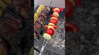 Готовим мясо на мангале. Забери подарок в комментариях. #блюдаизмяса #видеорецепты #еданаогне