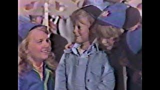 Mouseketeers sing "Friends” plus friendship skits (S1 Ep55) NMMC (1977)