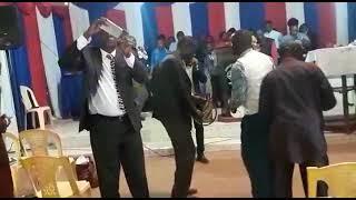 powerful praise in wepa church kawangwari