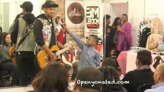 Model Esteem Showcase