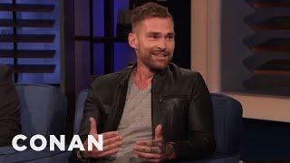 Seann William Scott Sold Churros At The LA Zoo | CONAN on TBS