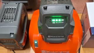 Comparison of battery Husqvarna New 40-B330X and Old BLI200X