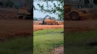 DIGGERS! #4 #diggersanddozers Excavator & Double Dumptrucks