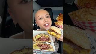 BEST BURGER IN LA#shorts #mukbang #burger #losangeles