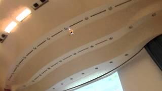 RC Helikopter greift Professor in Uni an Audimax RWTH Aachen