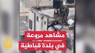 شاهد| صور تظهر تنكيل قوات الاحتلال بجثامين شهداء وإعدام جريح جنوب جنين