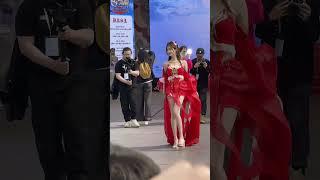 HANFU QUEEN Yilinger STUNS THE WORLD in Fiery Red Dress! #HanfuRevival#viralbeauty #chineseculture