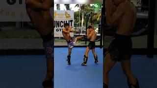 Muay Thai Training - Sweep to BIG Knee to the Head with Kru Dam