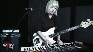 Lo Moon - "Loveless" (Live at WFUV)