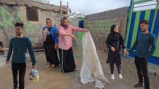 Nomadic Life: Nomadic Couple Helps Family | Travel to the Village to Support Nomadic Parents ️️