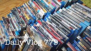 Thrifting Brown’s Junk In The Trunk Sale | Florida Flea Market | Thrift With Me | Physical Media