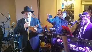 Even Al feat. A Heartwarming Chosson- Motty Engel singing at his wedding!