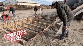 Pouring concrete on a farm... MANURE PIT! 