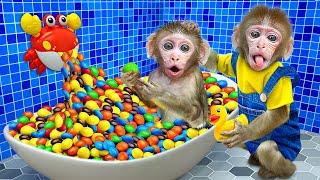 Monkey BuBu Take a Bath with Little Monkey and Taste Rainbow Candy in the Kitchen - MONO BUBU ESP