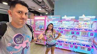 $20 Claw Machine Challenge in Singapore!