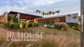 A house design that combines nature and building by opening up all the shared spaces