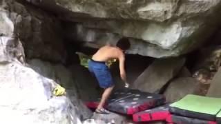 Val Daone boulder, La curva, Antologia Sit 7b+