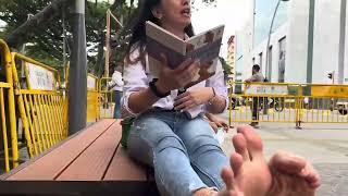 Random girls show her feet at the streets again 