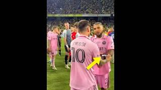 When Messi Gave Up the Captain's Armband #football #messi #dimaria