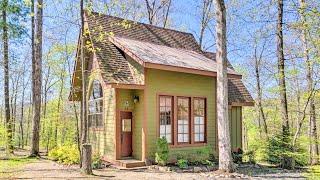 Secluded Retreat Cottage with Laptop-Friendly Workspace | Exploring Tiny House