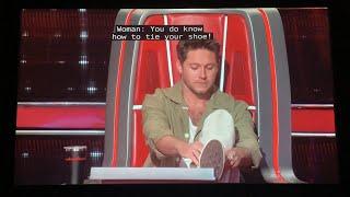 Niall Horan learns to tie his shoelaces  | The Voice Playoffs Part 2 (11/27/23)