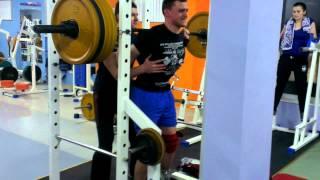 Приседания 185 кг. Николай Козак. Фитнес-клуб M-GYM (Киев)