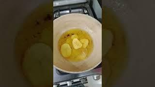 round fries (chips) just like lay's #food #cookingmusic #lunchboxrecipe #cooking with Malaika