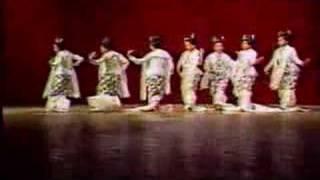 Myanmar - Gi-Ta-Thwar-Yar-Ka-Han-Par-Dance