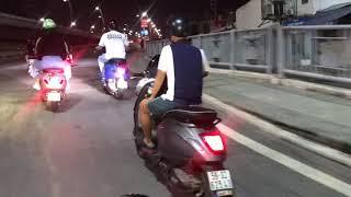 Modern Vespa Saigon dạo đêm